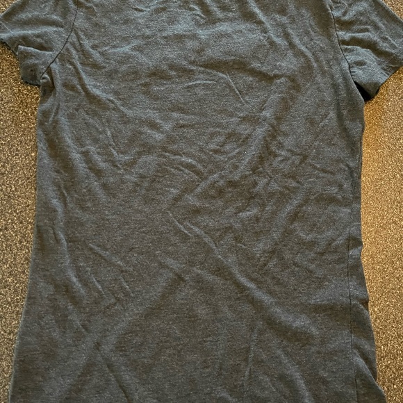 Aeropostale women’s classic crew tee. Both Sz. Medium - Picture 4 of 8